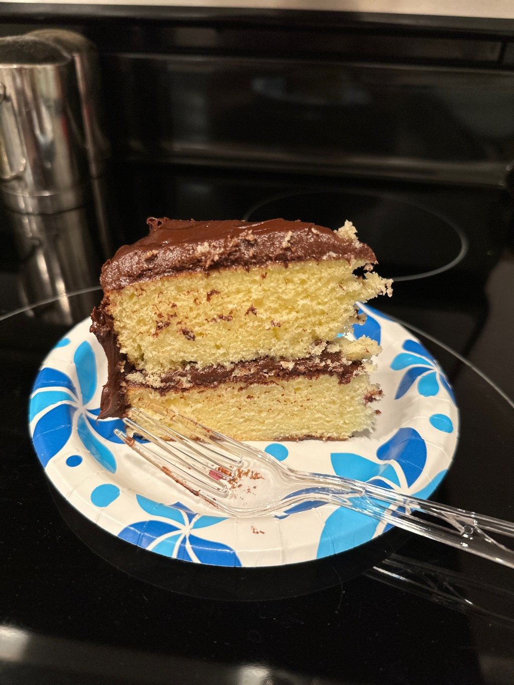 Yellow Cake (& chocolate&nbsp;frosting)